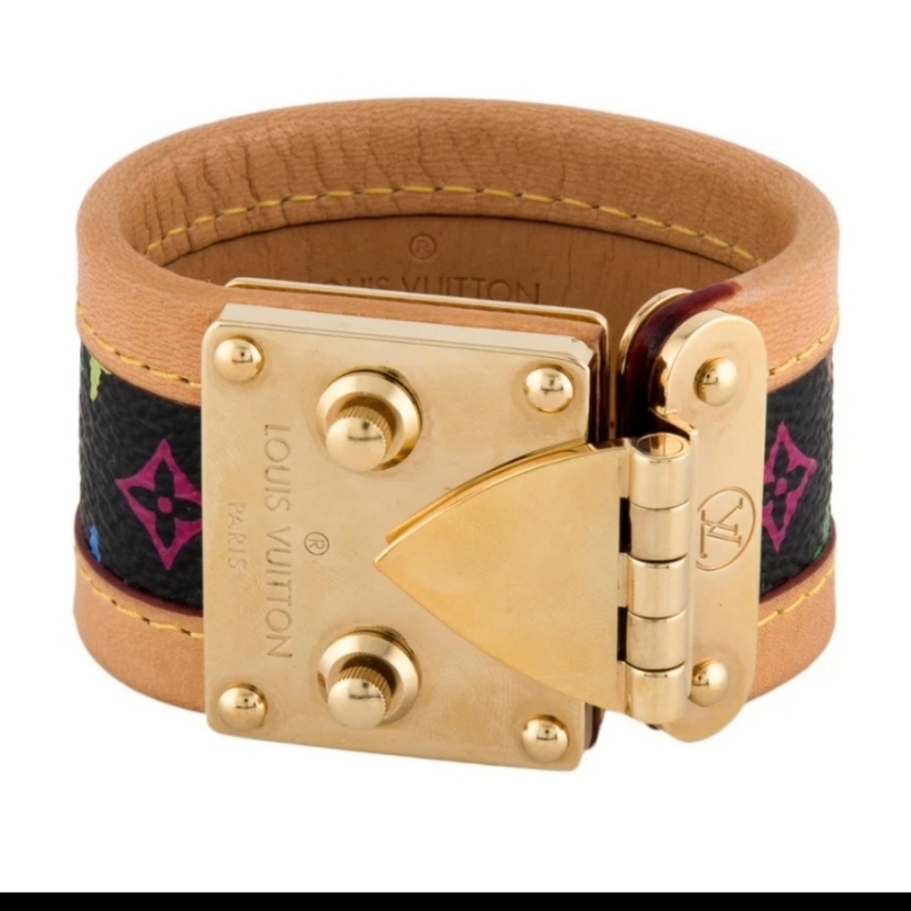 Louis Vuitton Luxury Statement Logo Piece so colorful! 💛💚🩵❤️🩷🧡 - Picture 1 of 2